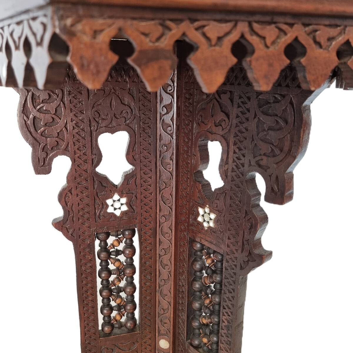 Table d'appoint syrienne antique avec nacre, début des années 1900