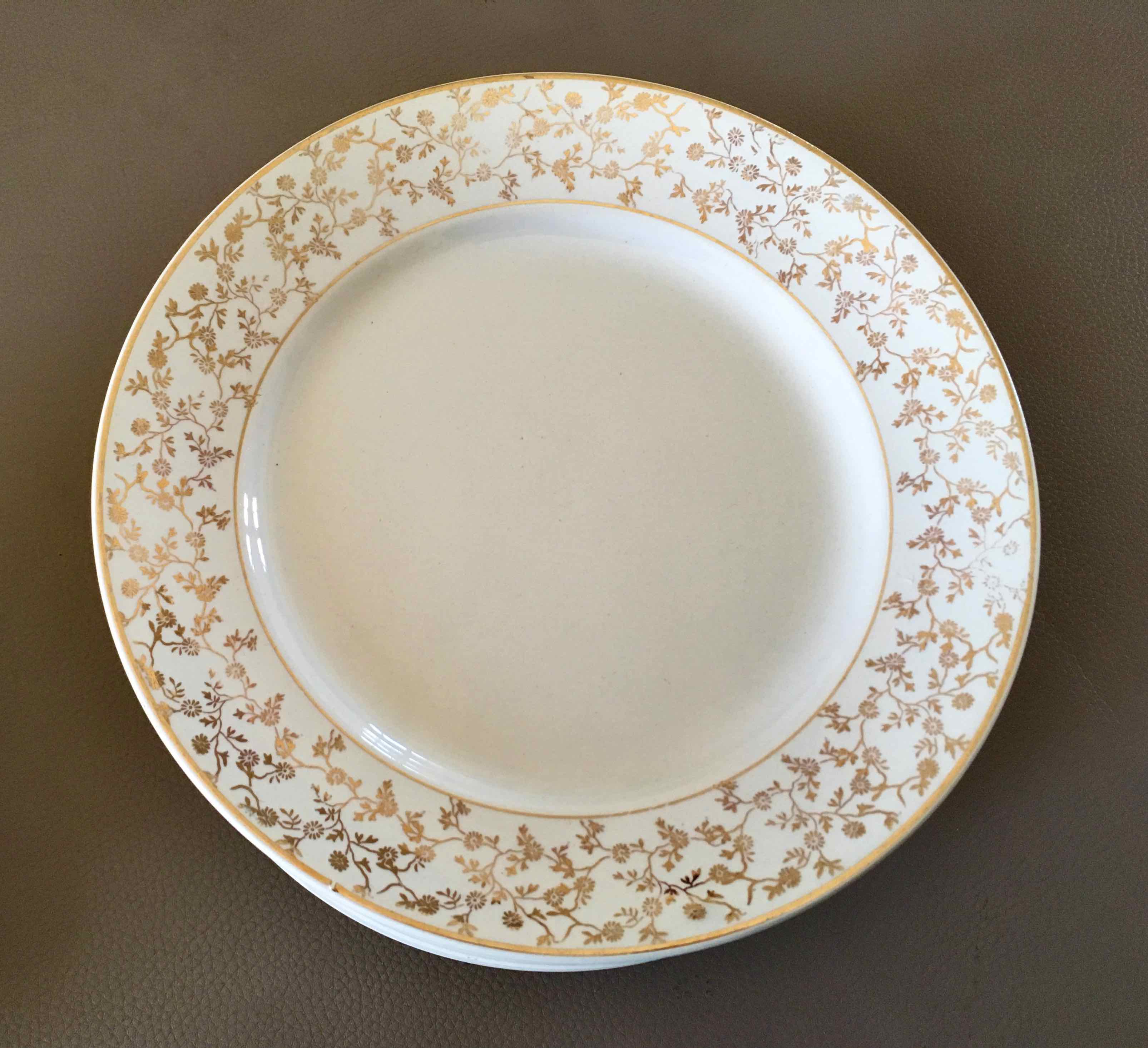 Porcelain plate service x 10 people