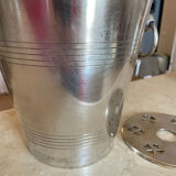 Champagne bucket with its fund