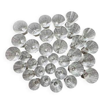 Lot de 34 magnifiques verres en cristal Baccarat