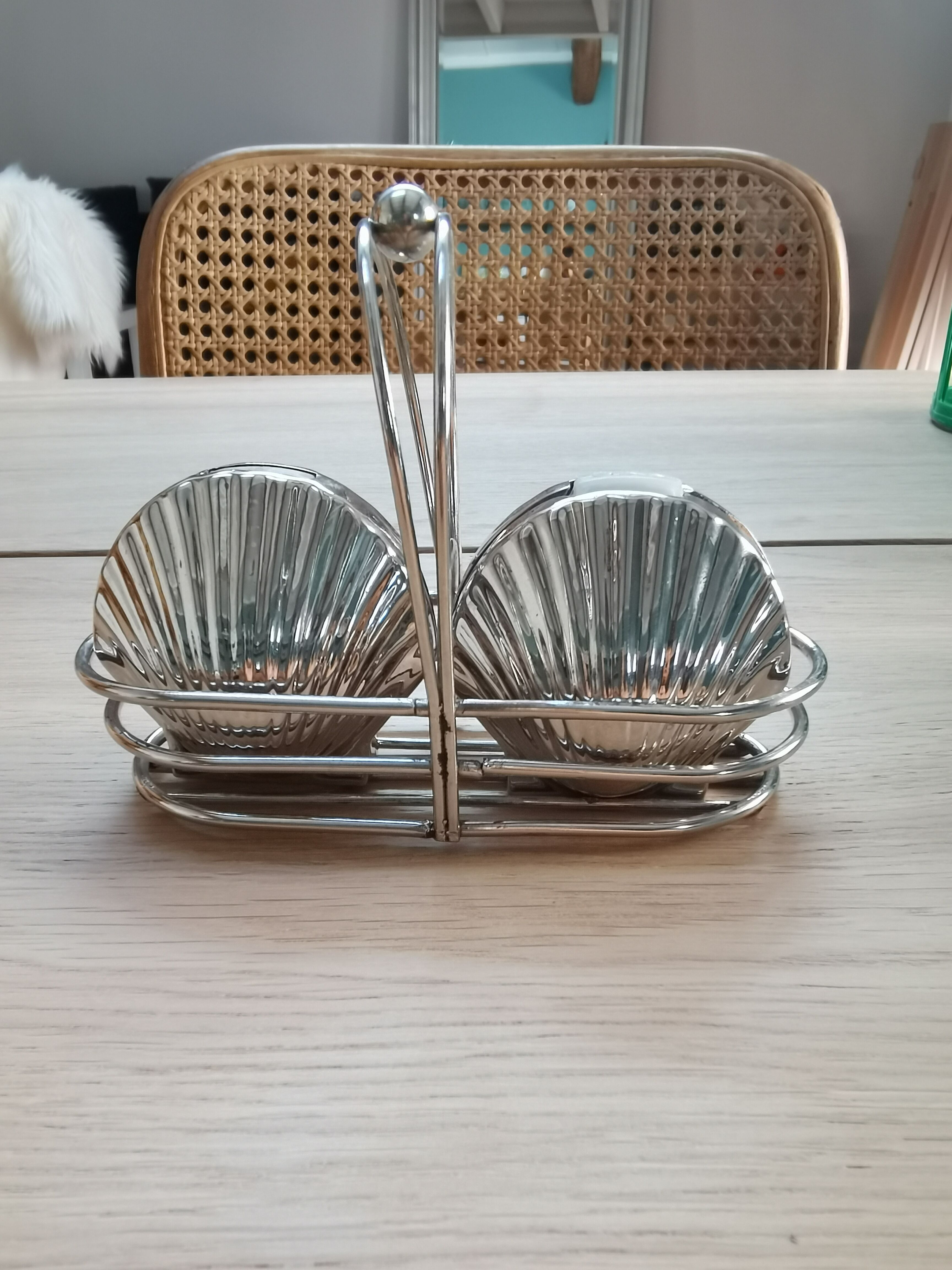 Salière et poivrière coquillage