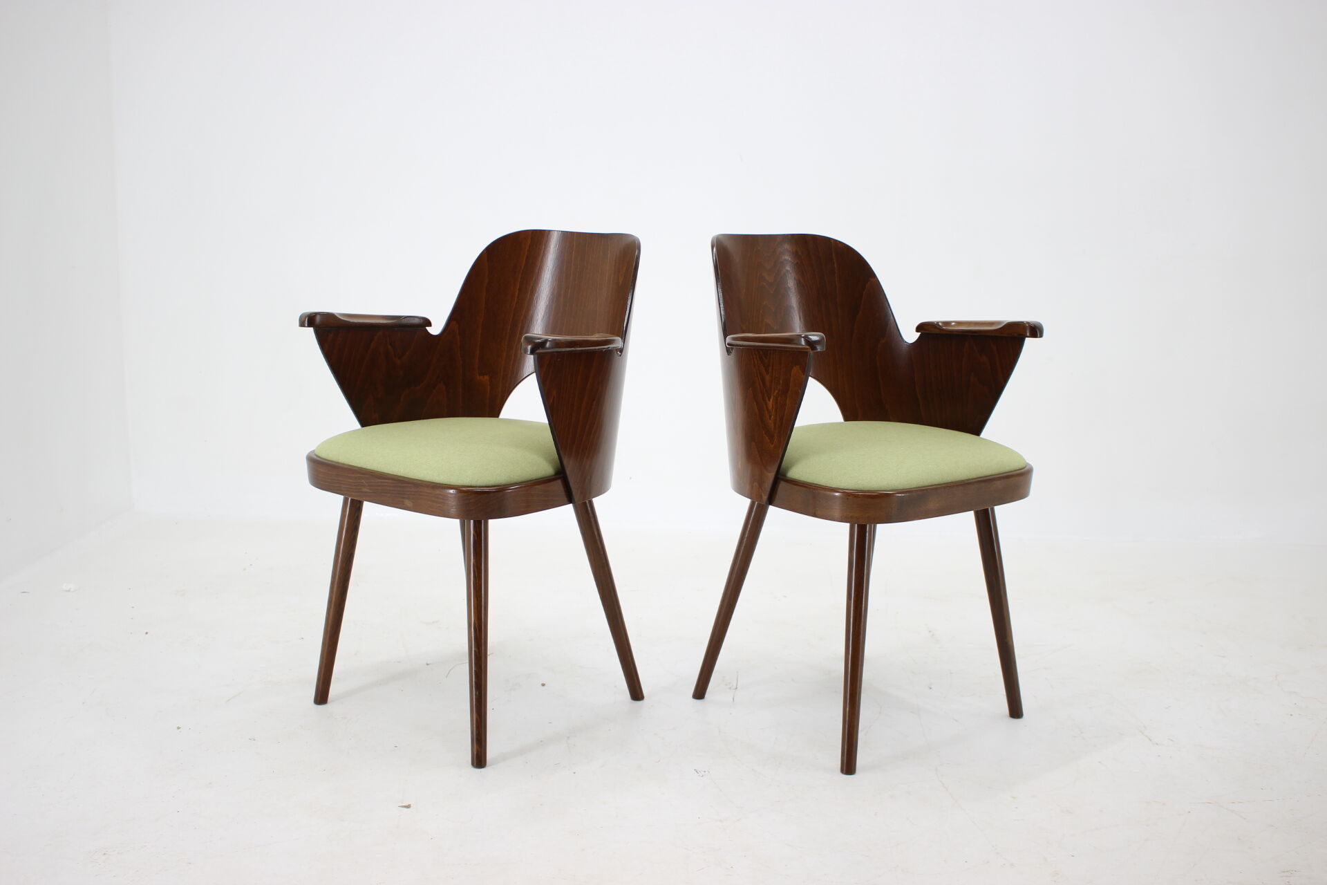 1960s set of four Oswald Haerdtl dining chairs, Czechoslovakia