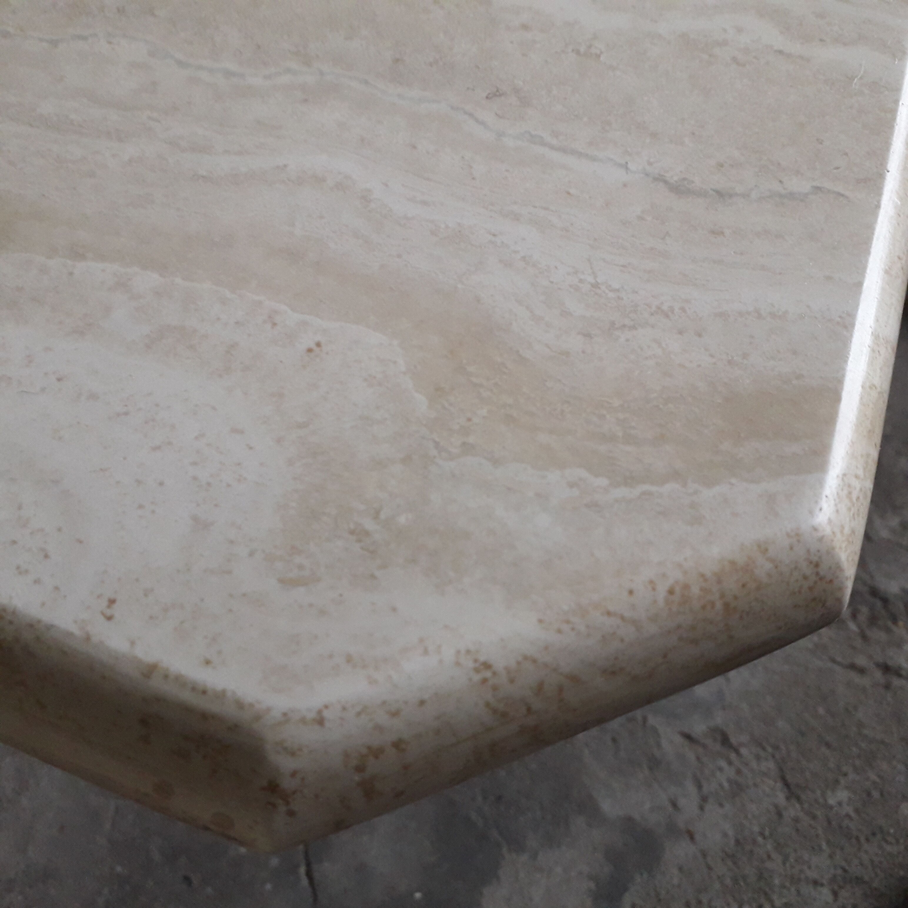 Table basse travertin