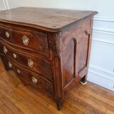Louis XV period walnut chest of drawers, circa 1760