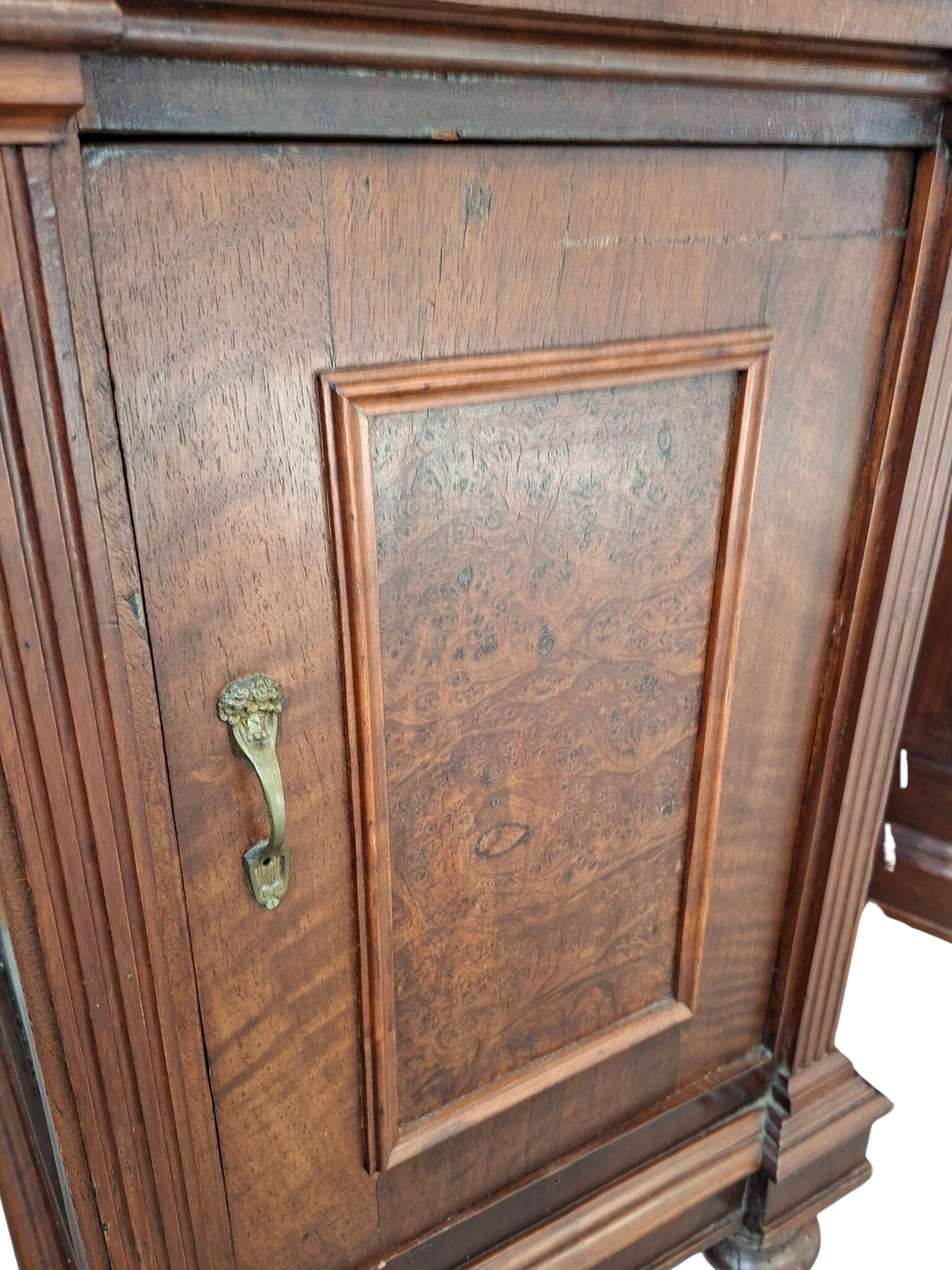 Coppia di Comodini a "Tempietto" Fine '800