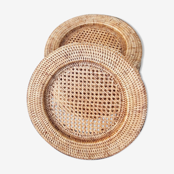 Rattan presentation plates