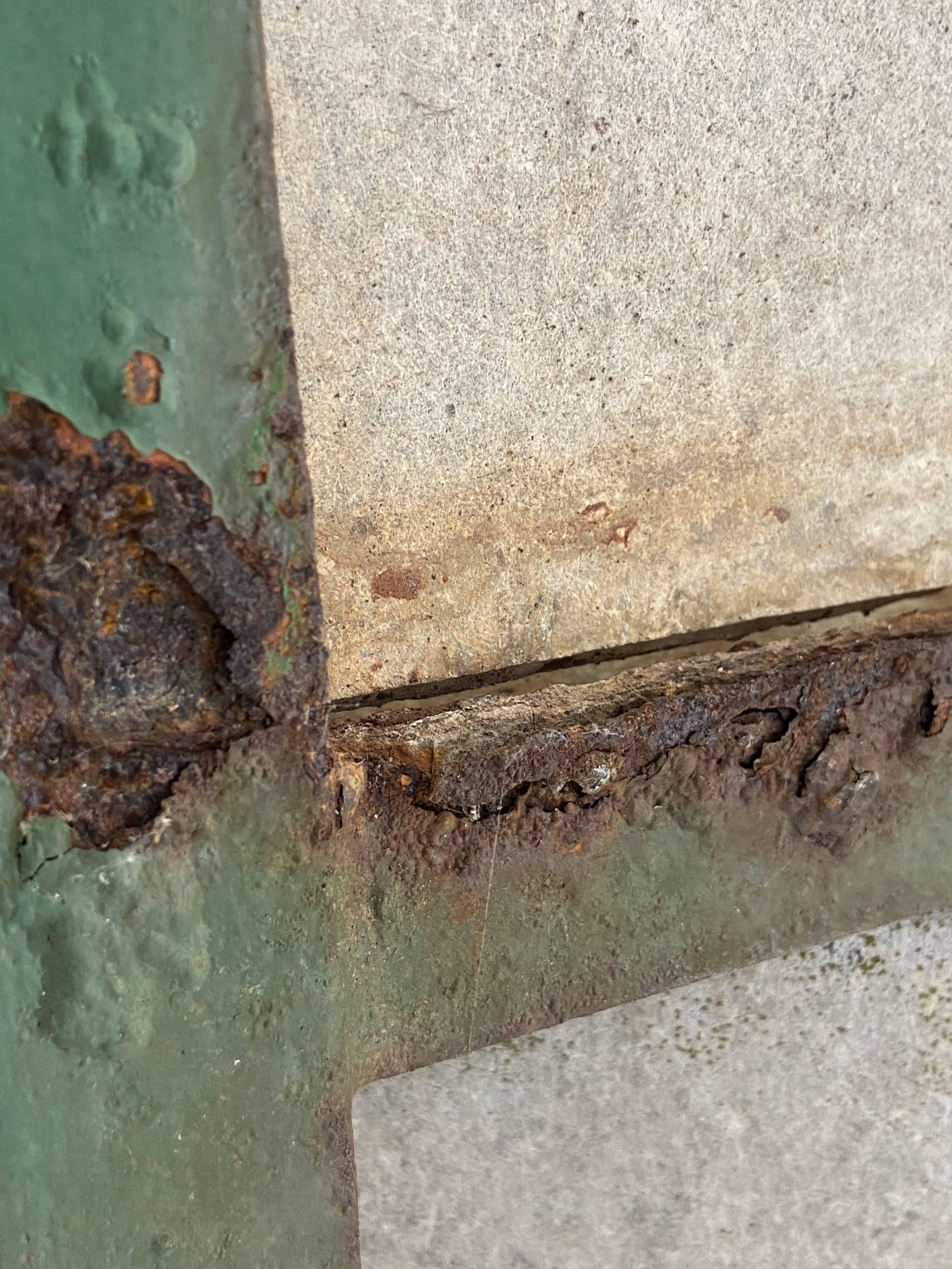 Pair of Large planters in fiber cement and metal 1950 eternit