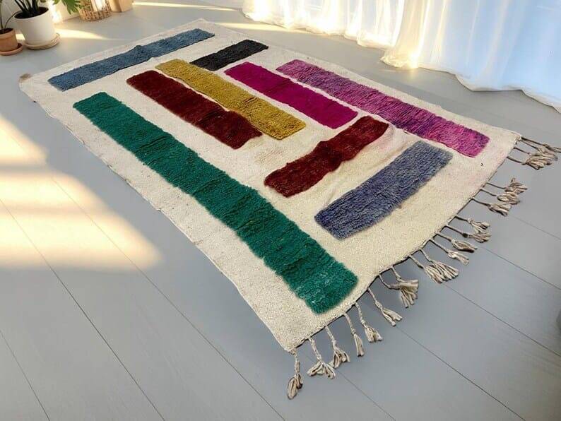 Handwoven traditional colorful beni mrirt rug, size 160 x 250 cm