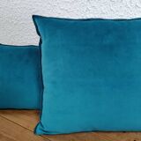 Set of 2 turquoise blue velvet cushions with black overlock finish