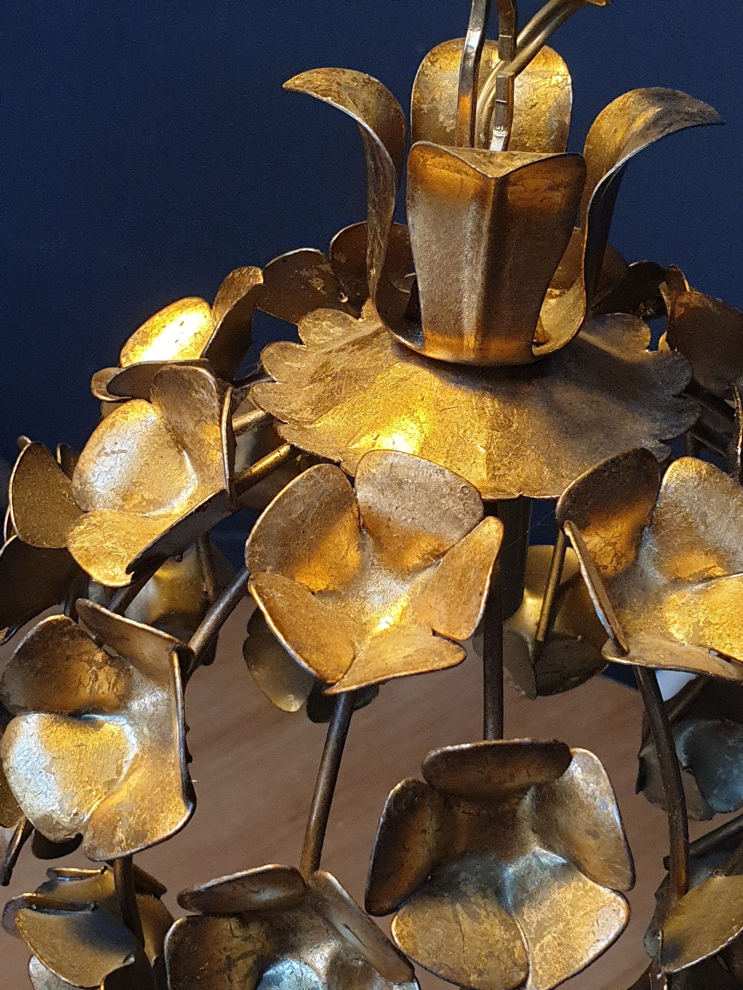 Gold metal hanging lamp 60/70