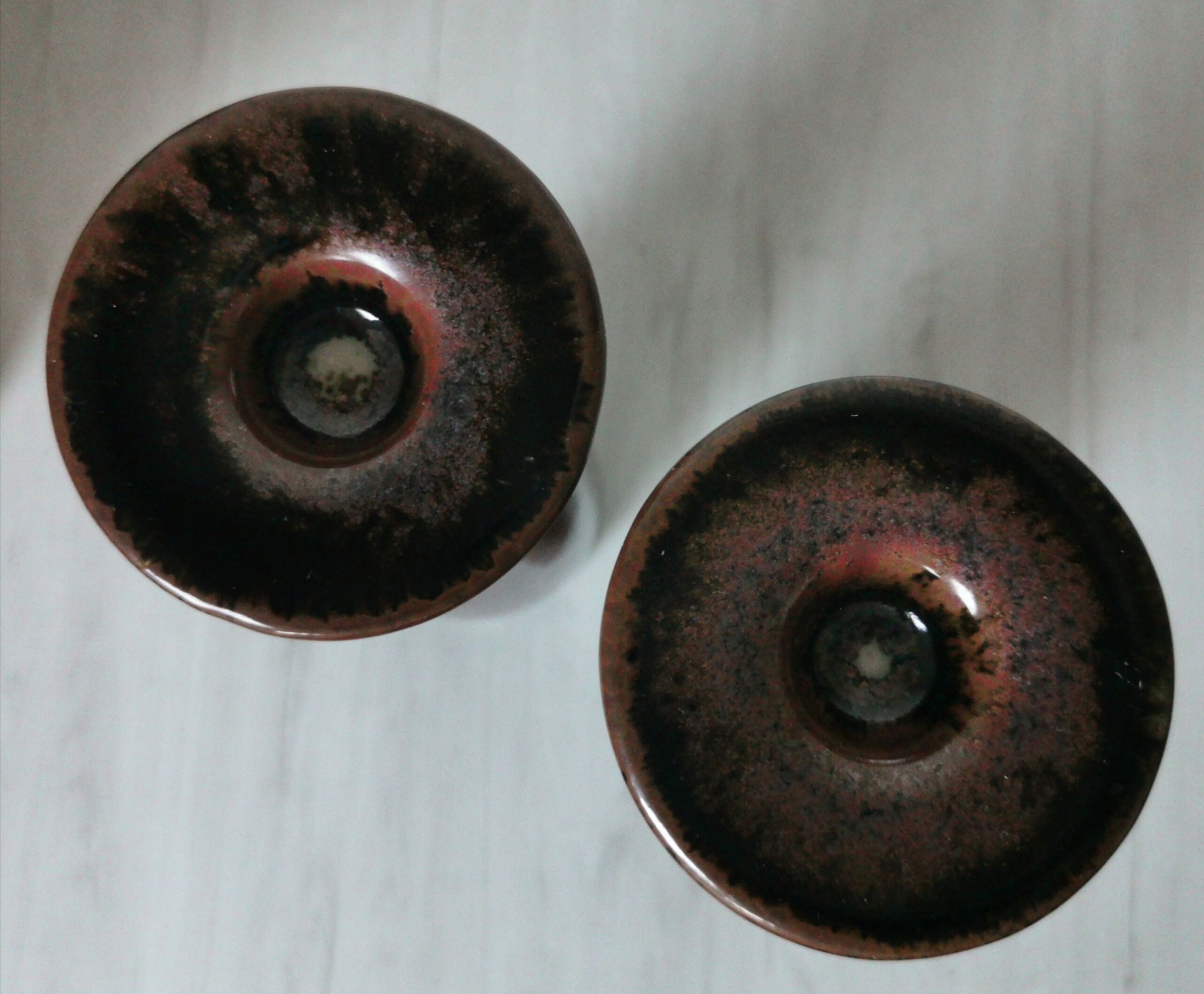 Paire de bougeoirs céramique émaillée