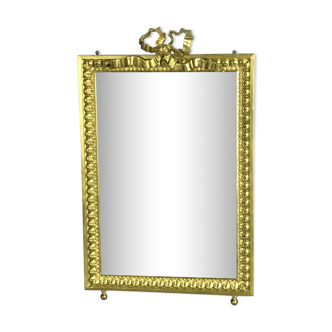 Miroir biseauté en bronze doré de style Louis XVI  37cm x 23,5cm