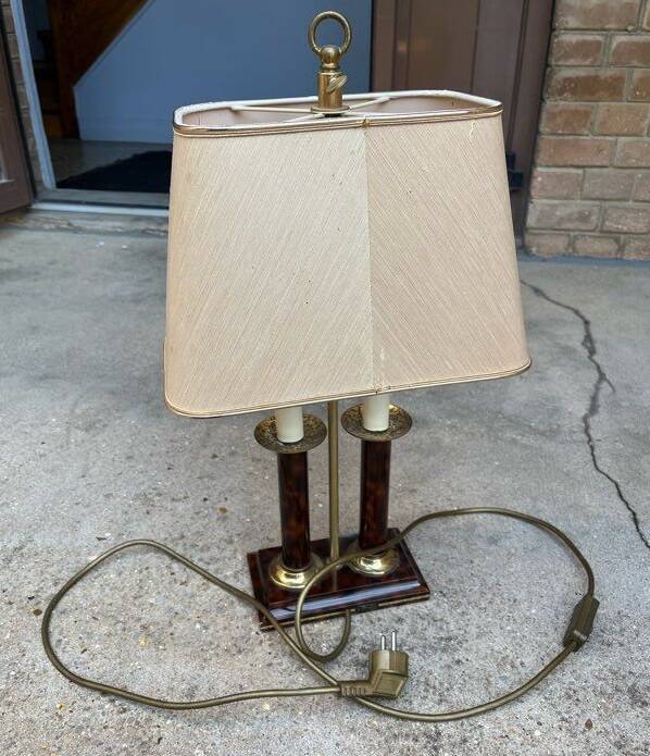Double column lamp "Le Dauphin" – Turtle shell effect and brass