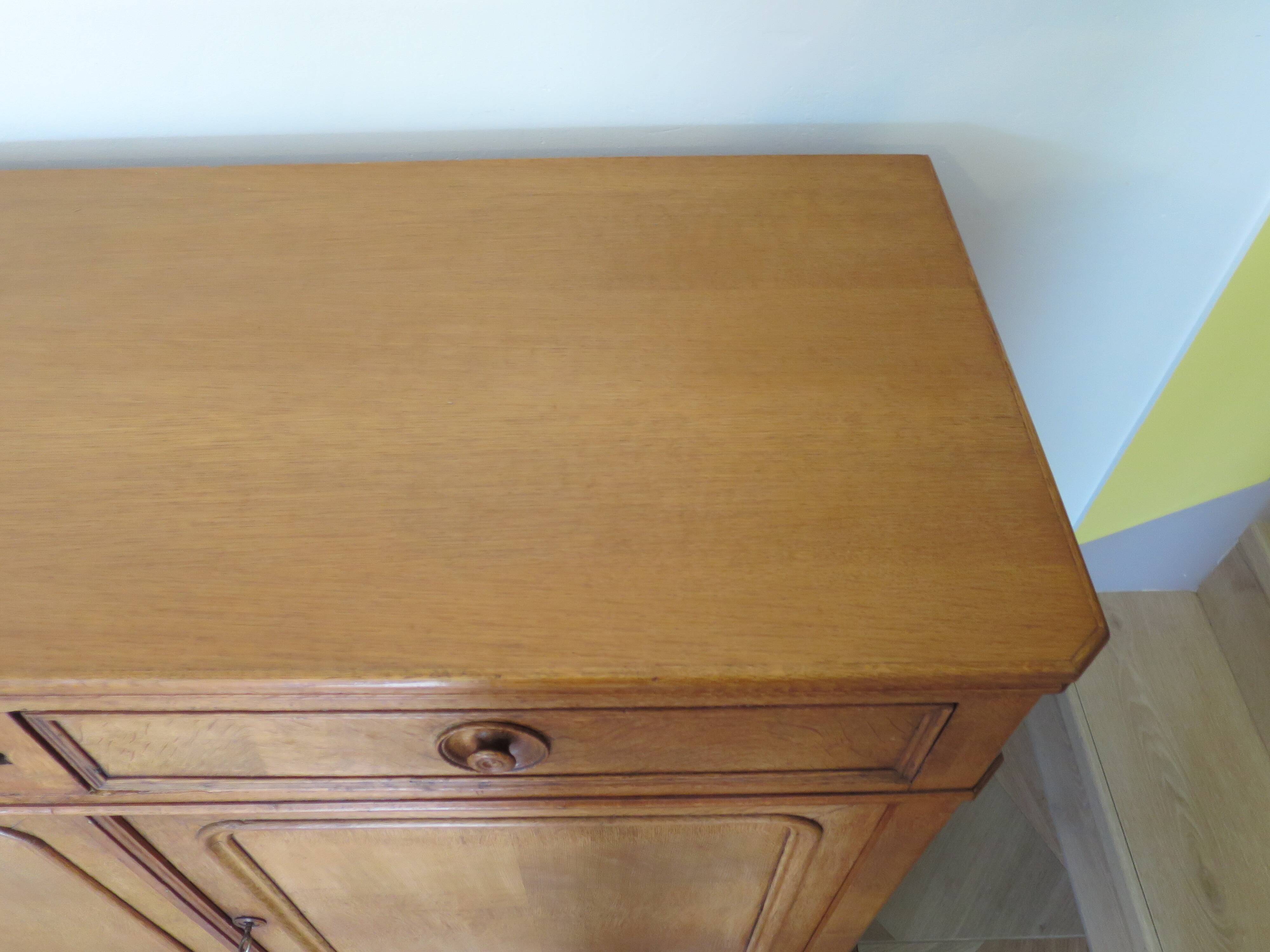 Old - Beautiful solid oak sideboard - 2 doors - 2 drawers in golden oak color
