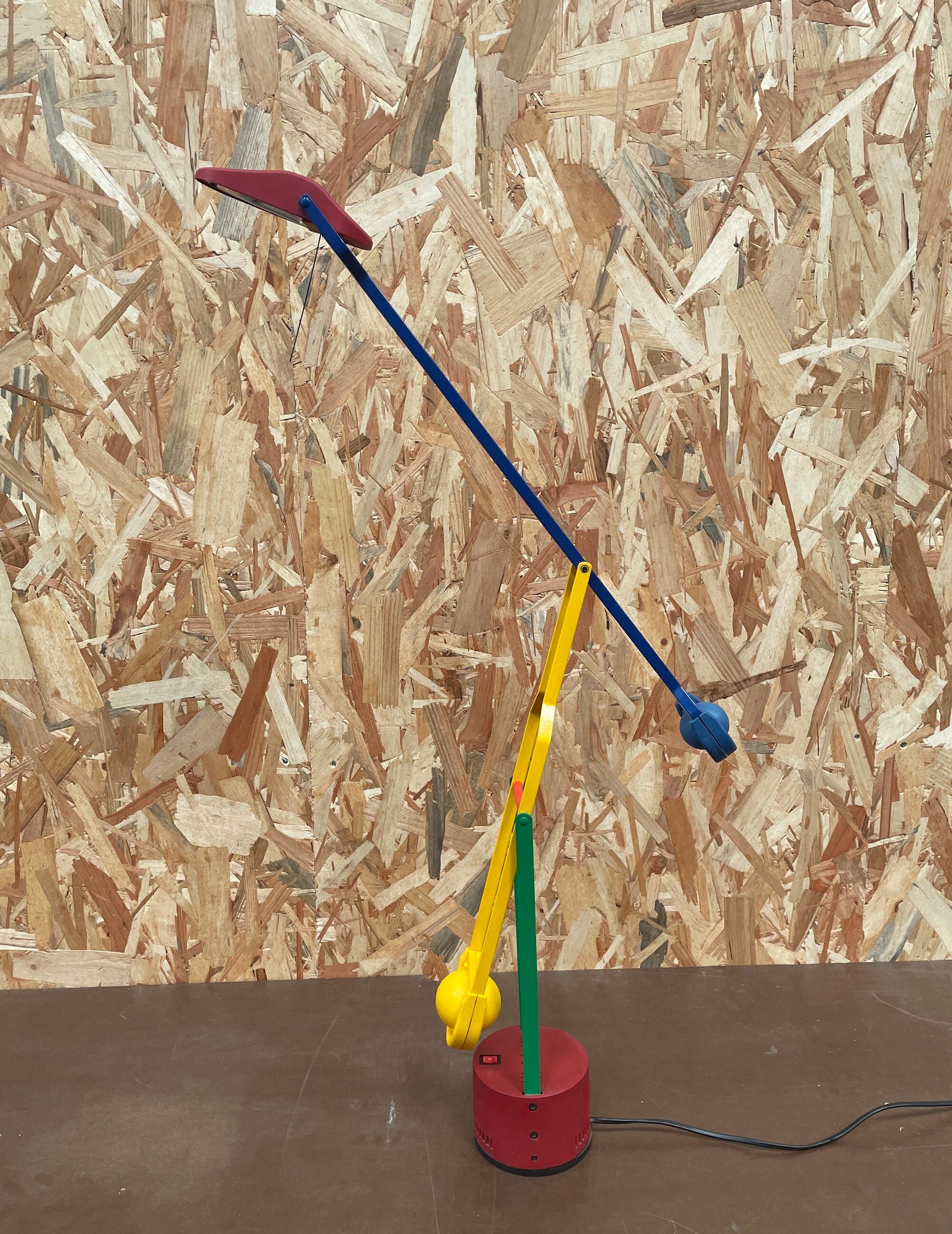 Desk lamp with pendulum Stilplast 1980s