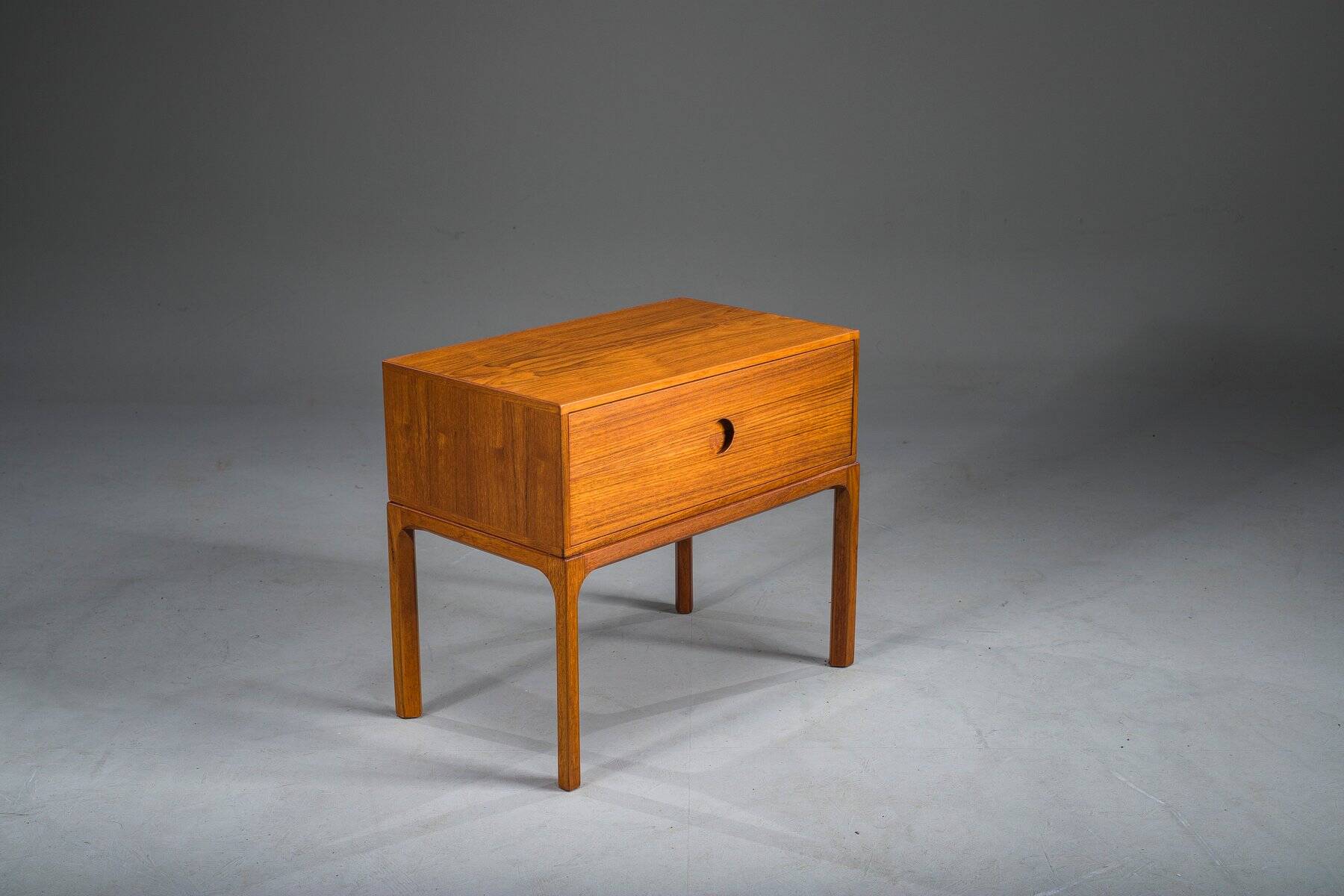 Mid-century modern no. 384 teak bedside table by Aksel Kjersgaard, Denmark, 1960s