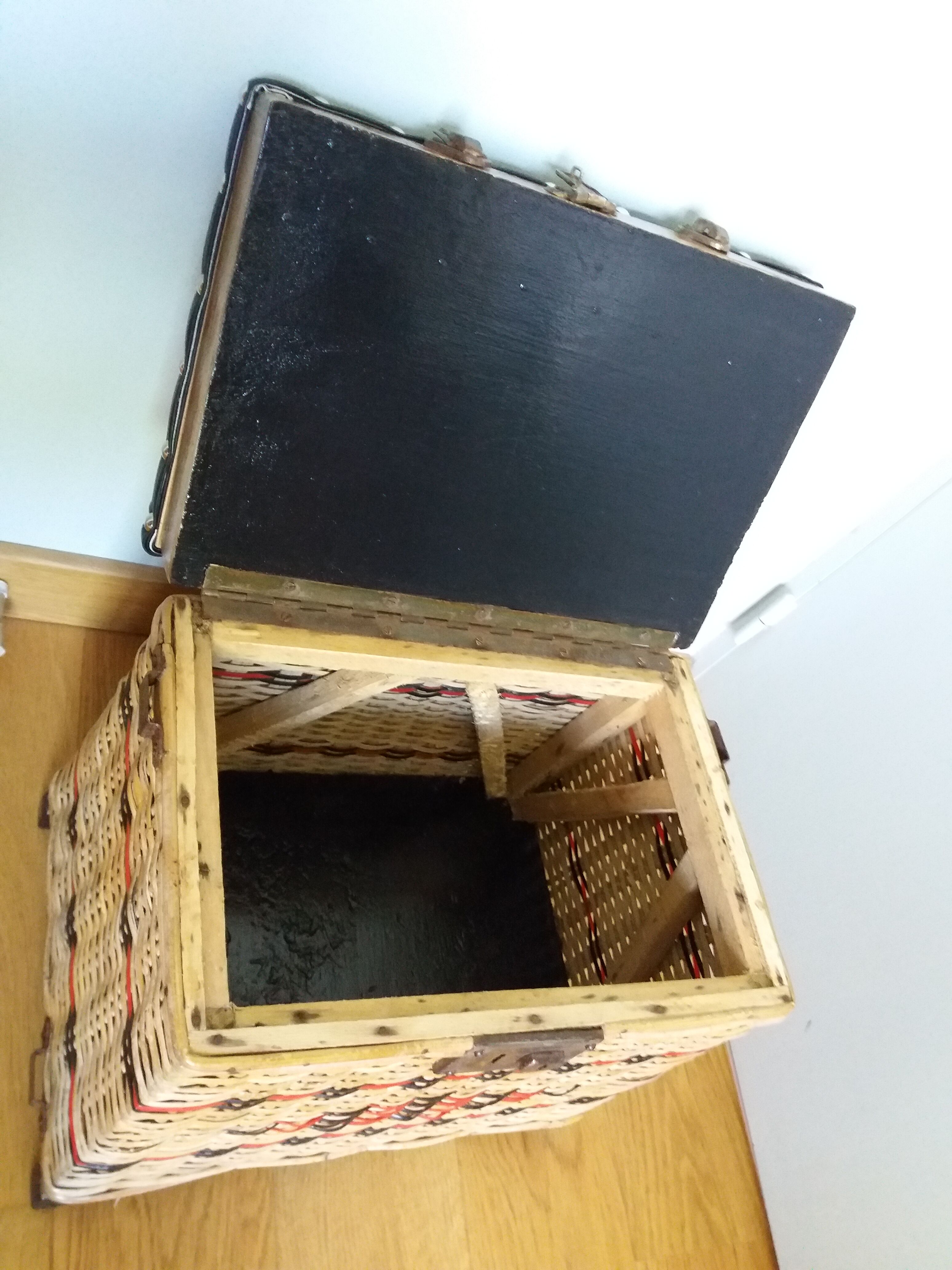 Fishing storage chest wicker fisherman's stool