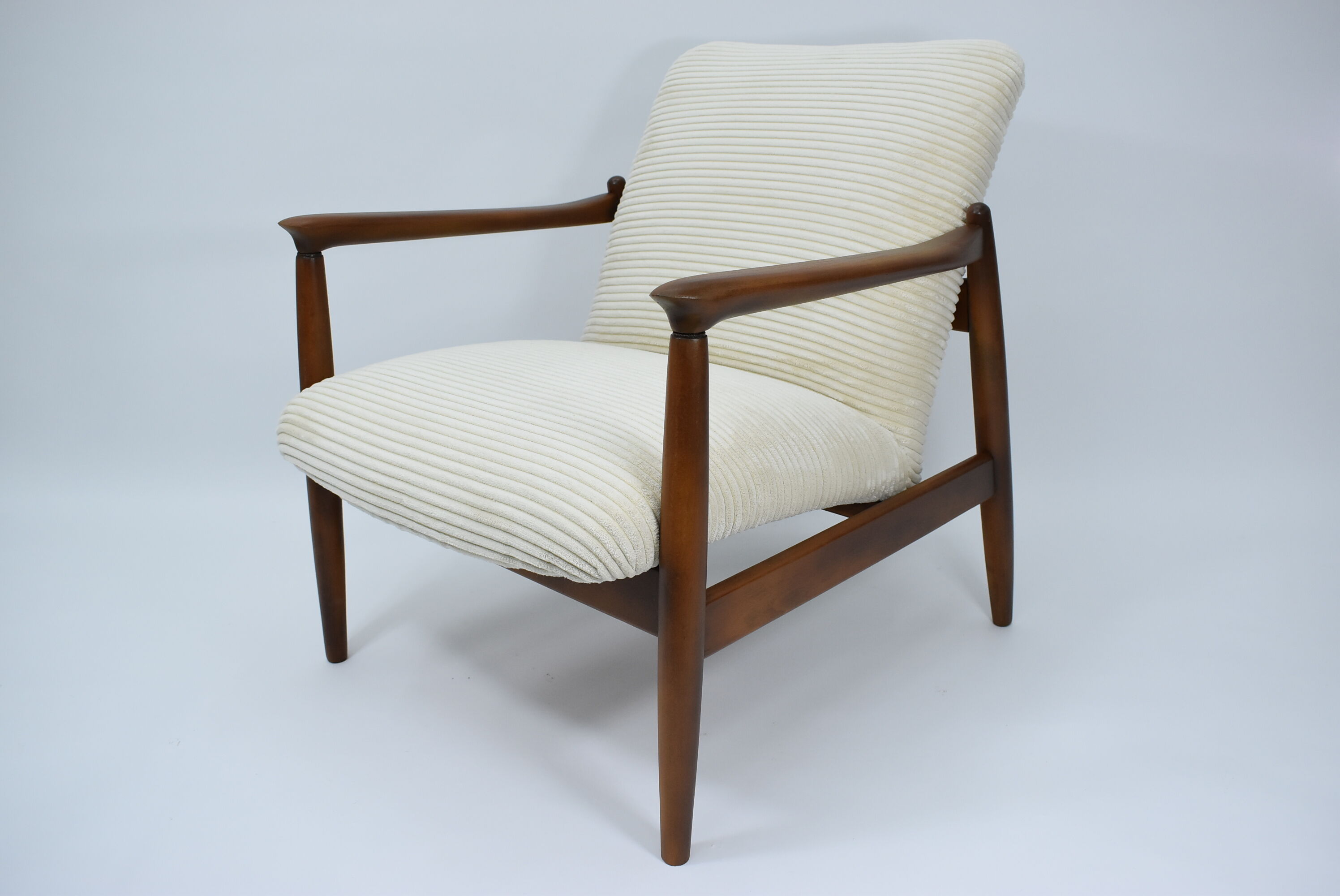 Fauteuil vintage entièrement restauré designer E.Homa, années 60, Cordon beige