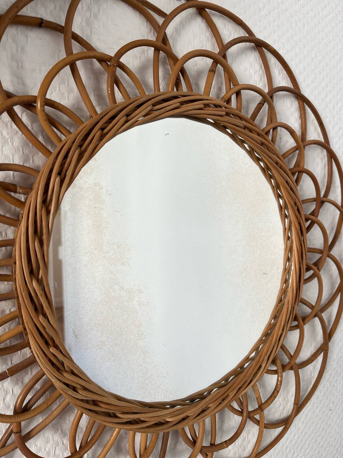 Vintage rattan flower mirror