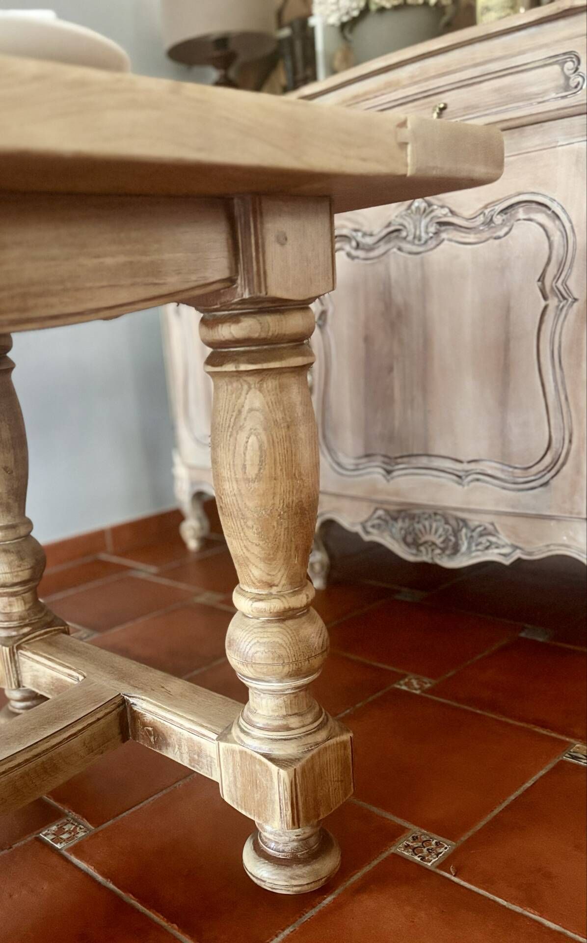 Large Restored Solid Oak Dining Table – Whitewashed Finish