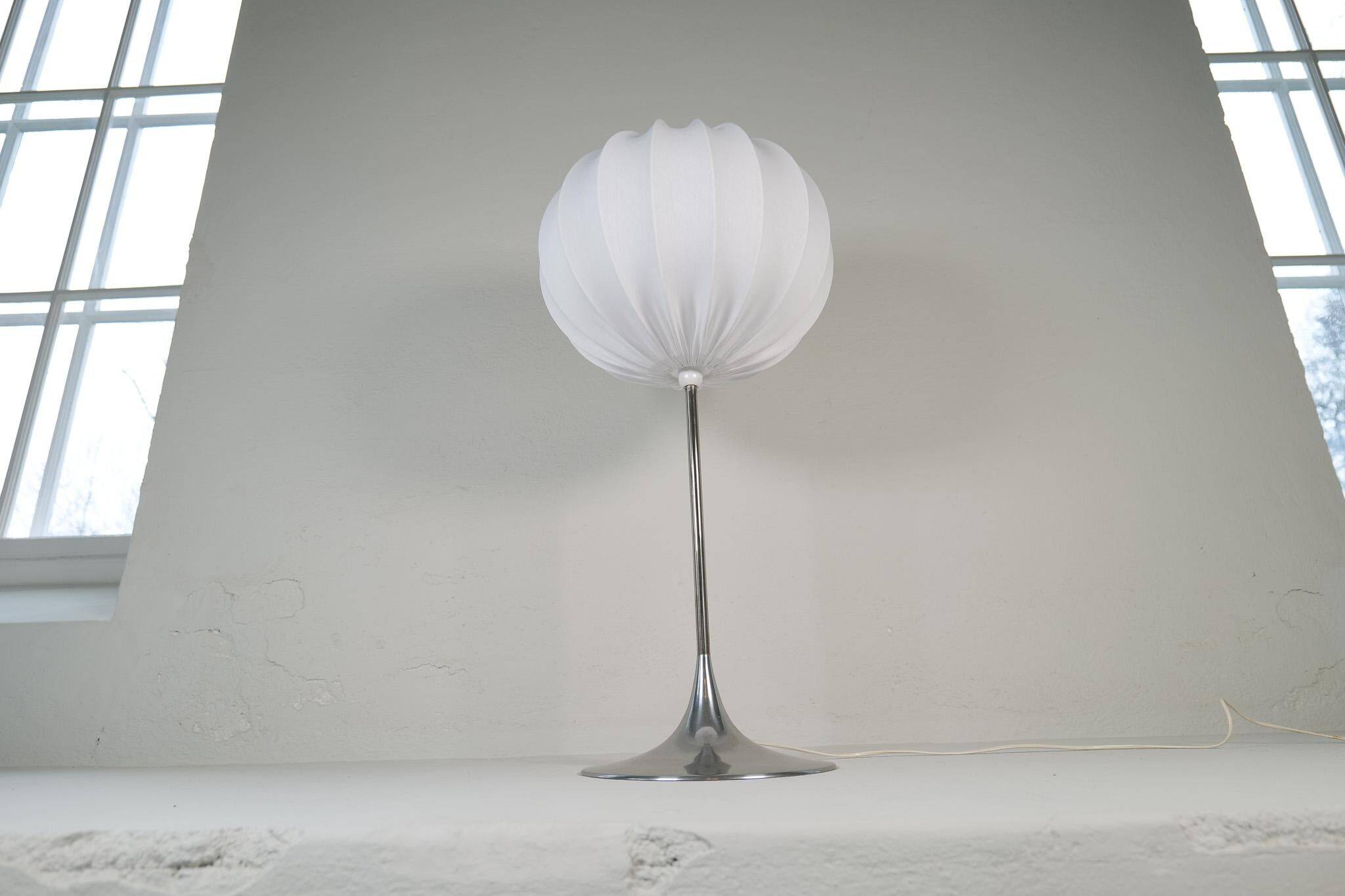 Mid-century modern table lamp model BN19 by Hans-Agne Jakobsson Sweden