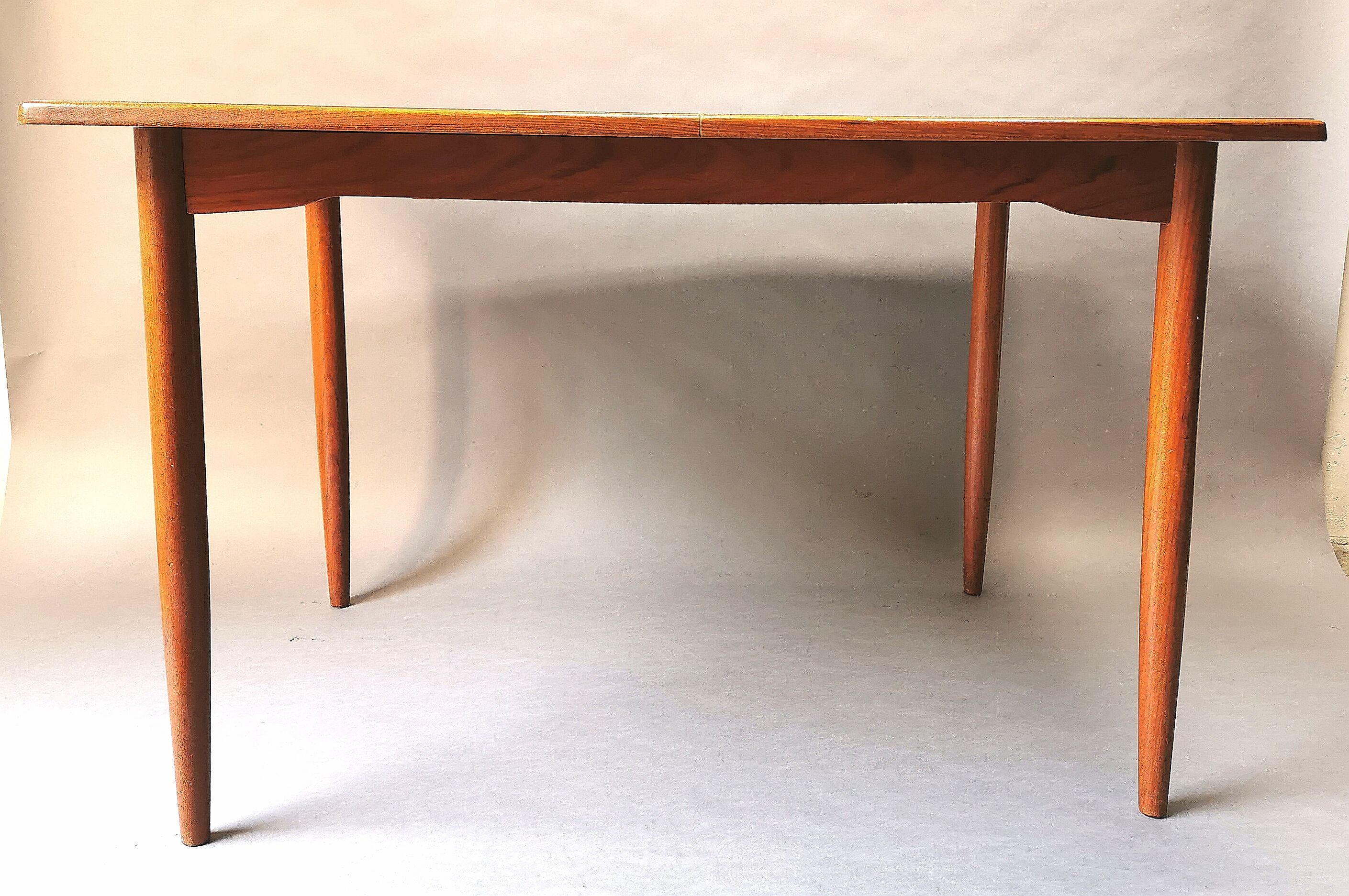 Scandinavian teak table 60/70