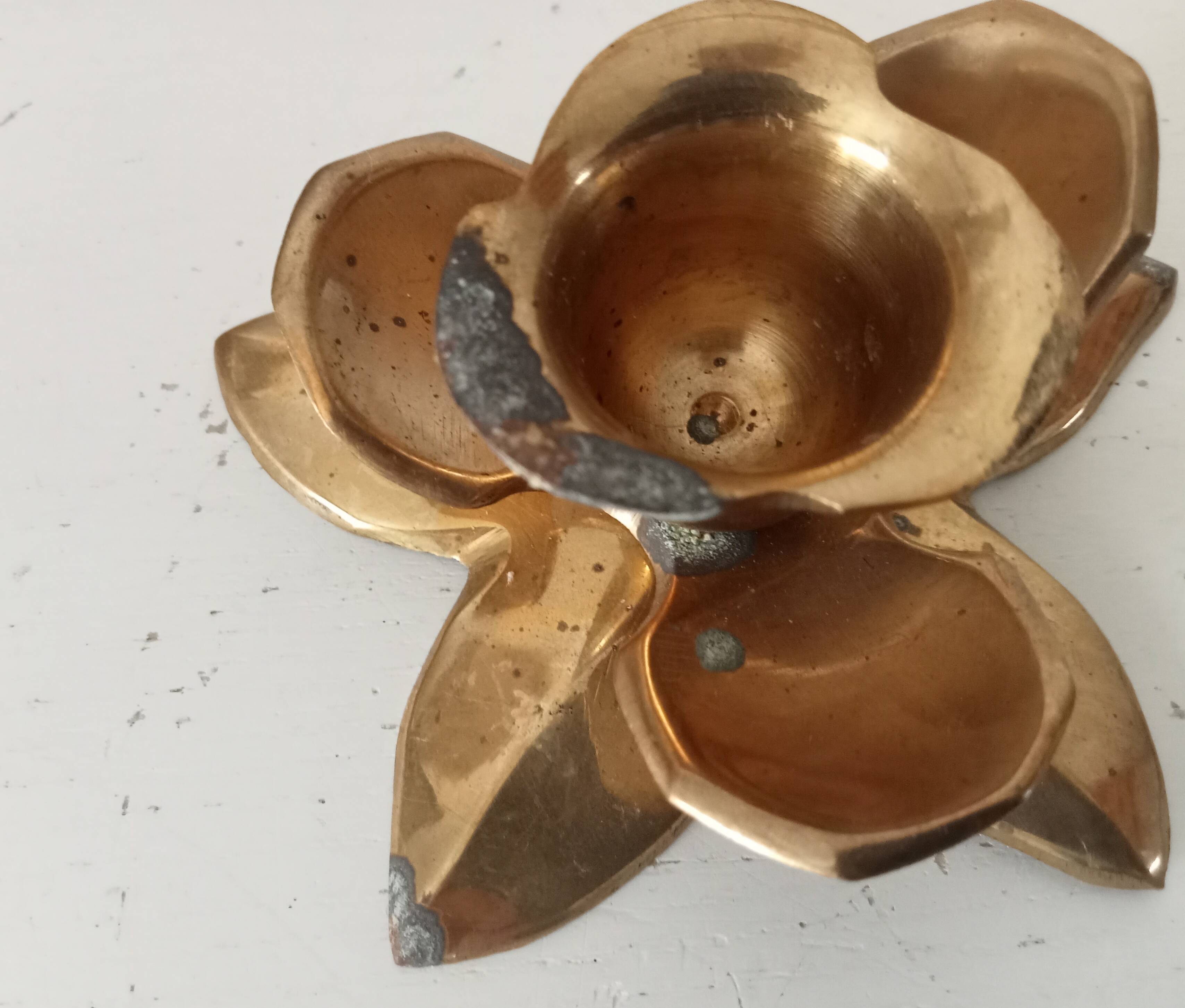 Bougeoir fleur vintage en laiton doré