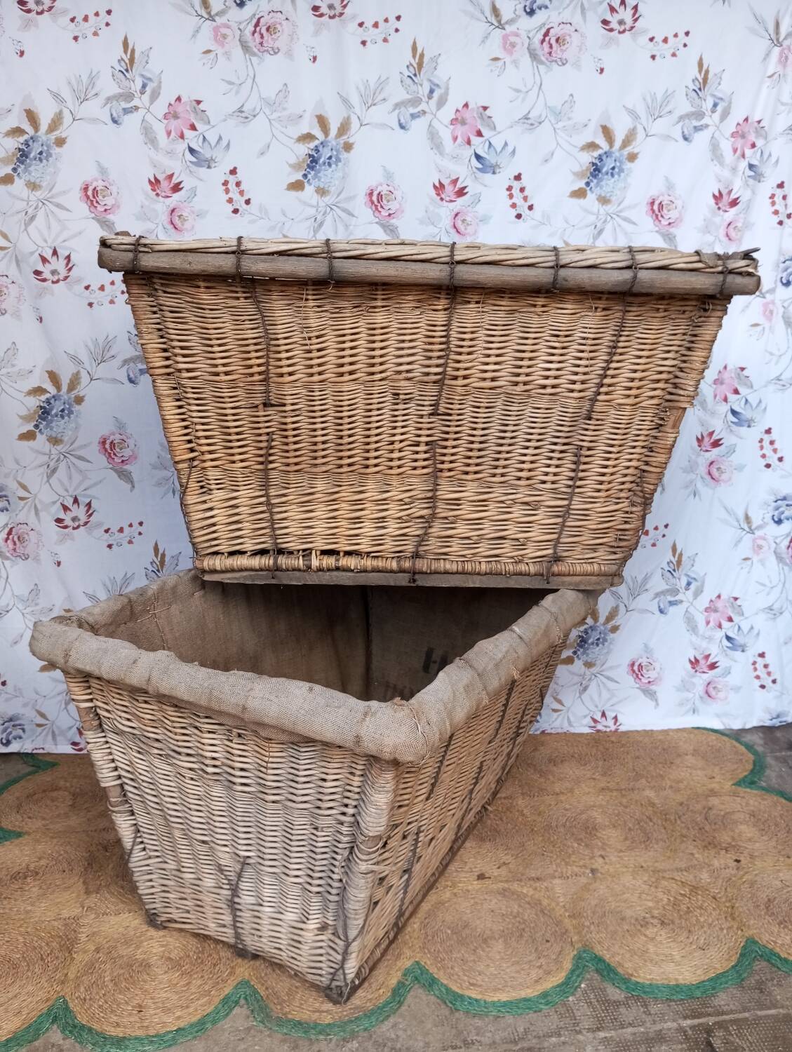 Wood and wicker basket, antique, size xxxl.