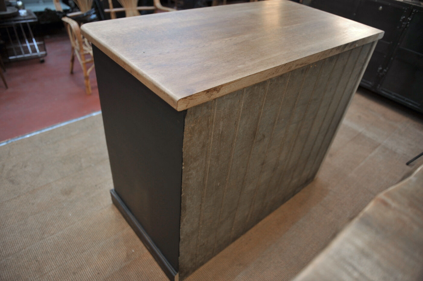 Old commerce stocking furniture has 6 black patinated fir drawers solid oak tray 1930