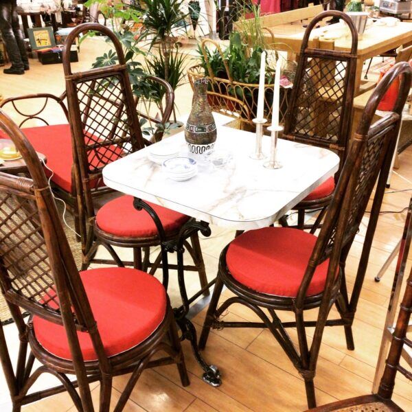 Set of 4 rattan chairs