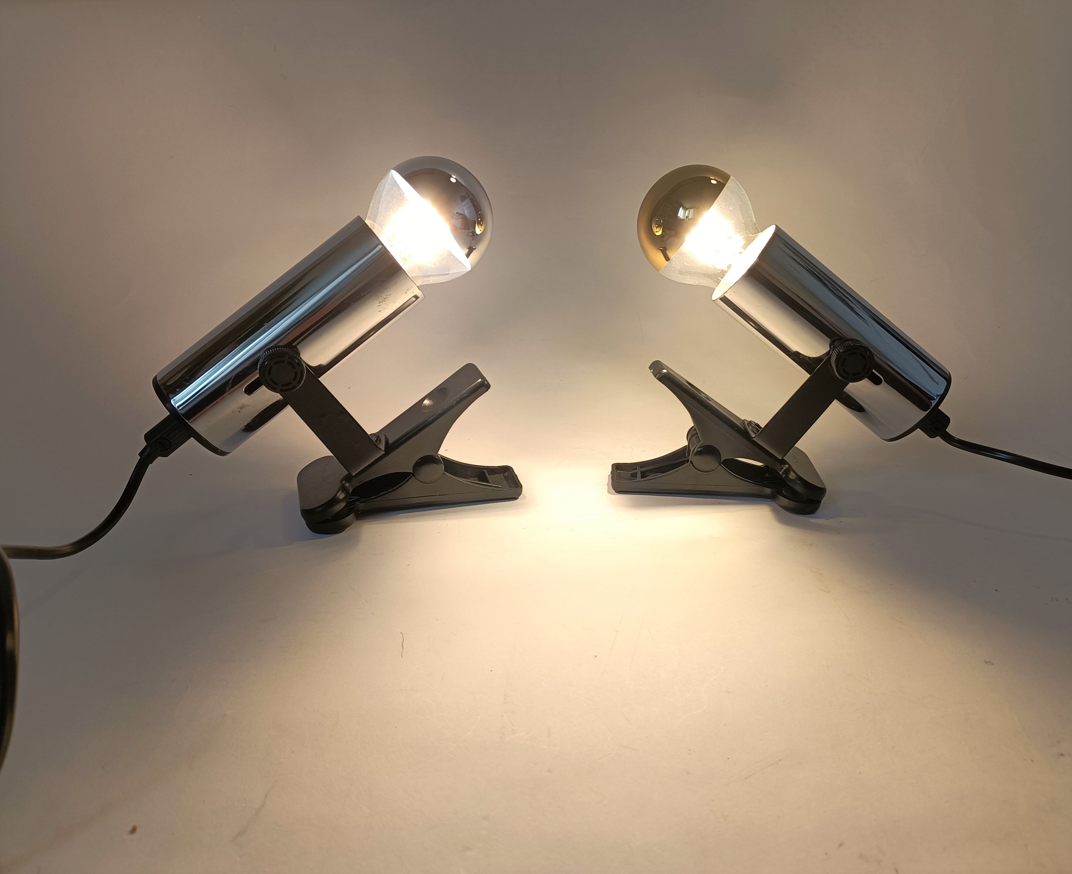 Pair of Targetti clamp spotlights in chrome metal 1970