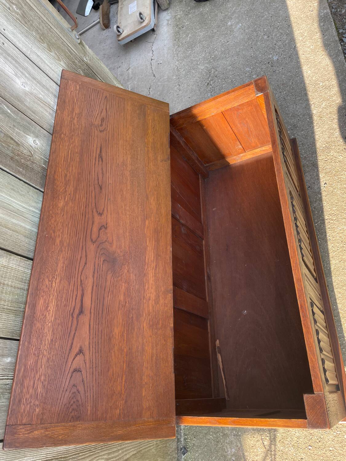 19th century Renaissance style napkin chest