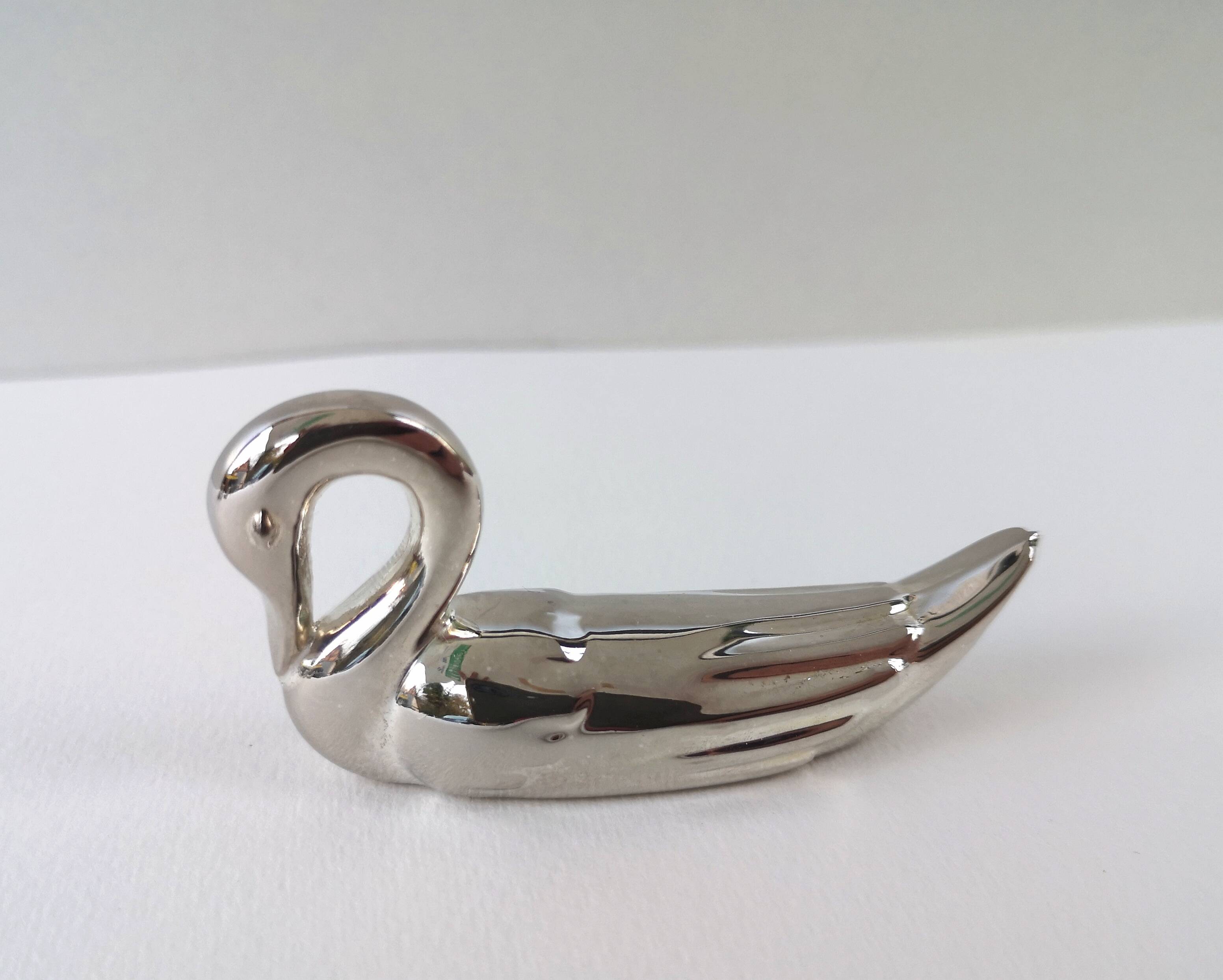 Swan knife holder
