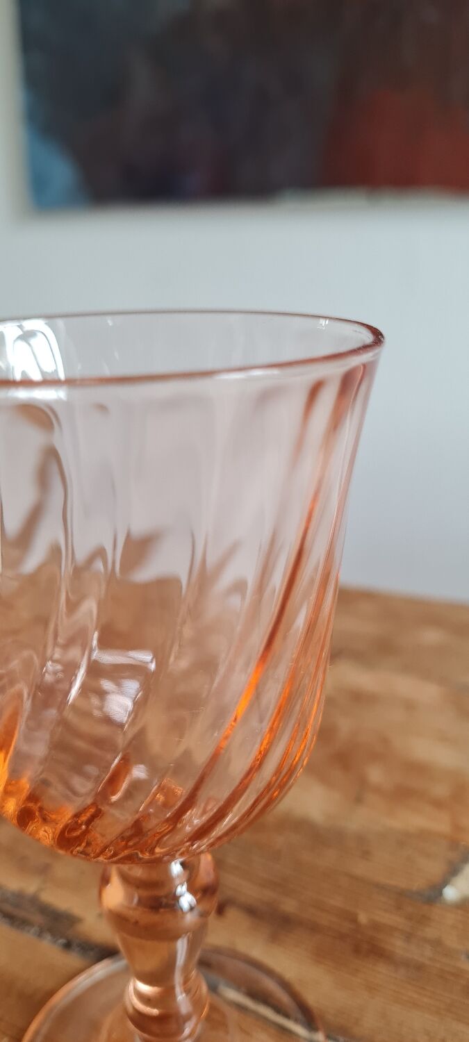 Service of ten arcopal rosaline glasses