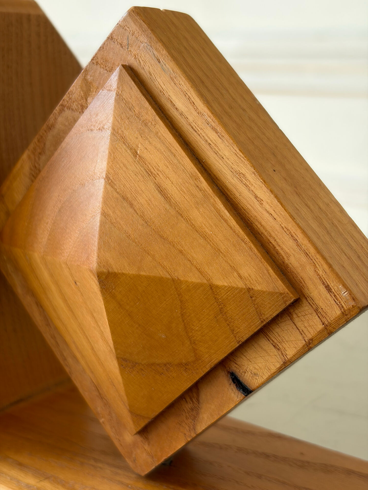 Brutalist bookends