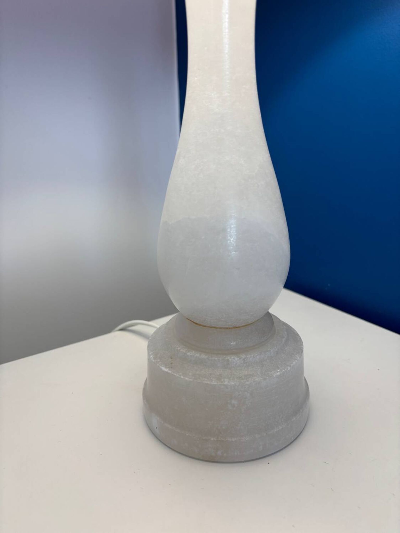 Lampe blanche en albâtre - lampe de table vintage en albâtre blanc et rouge