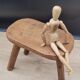 Tabouret tripode brutaliste ovale