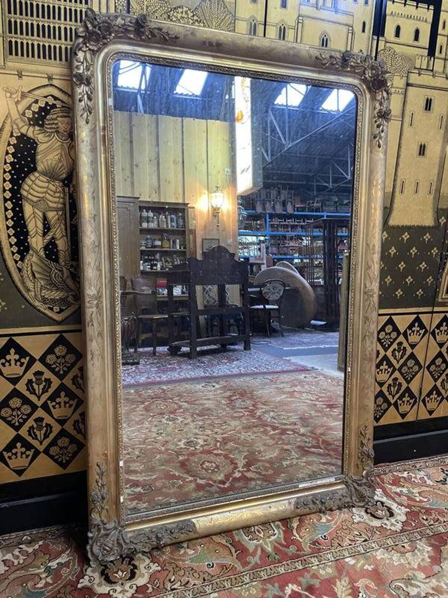 Miroir de style Napoléon III en bois doré
