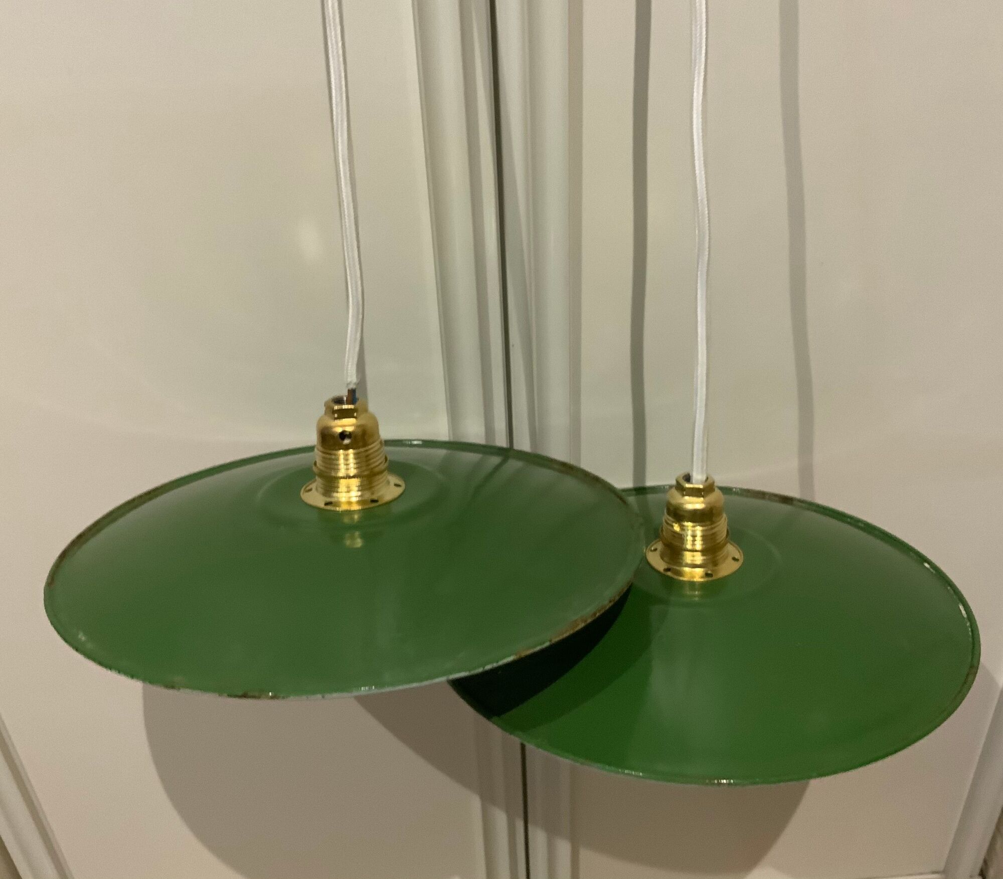 Duo de suspension vintage en tôle émaillée style ferme indus vert et blanc