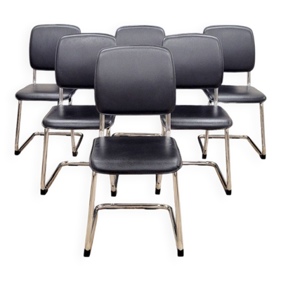 Six chaises vintage