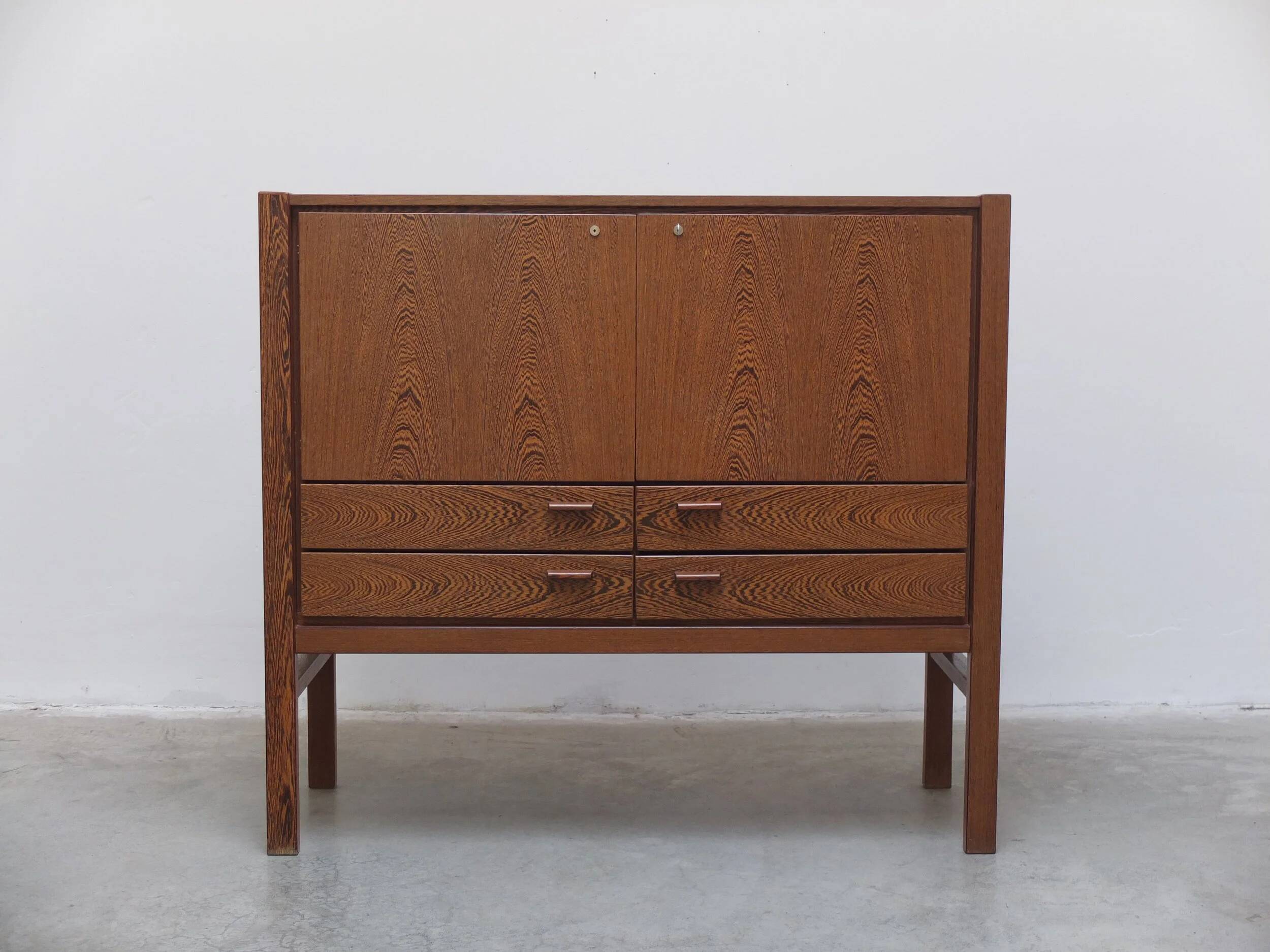 N-Line 'Team Program 500' double bar cabinet in wenge, 1966