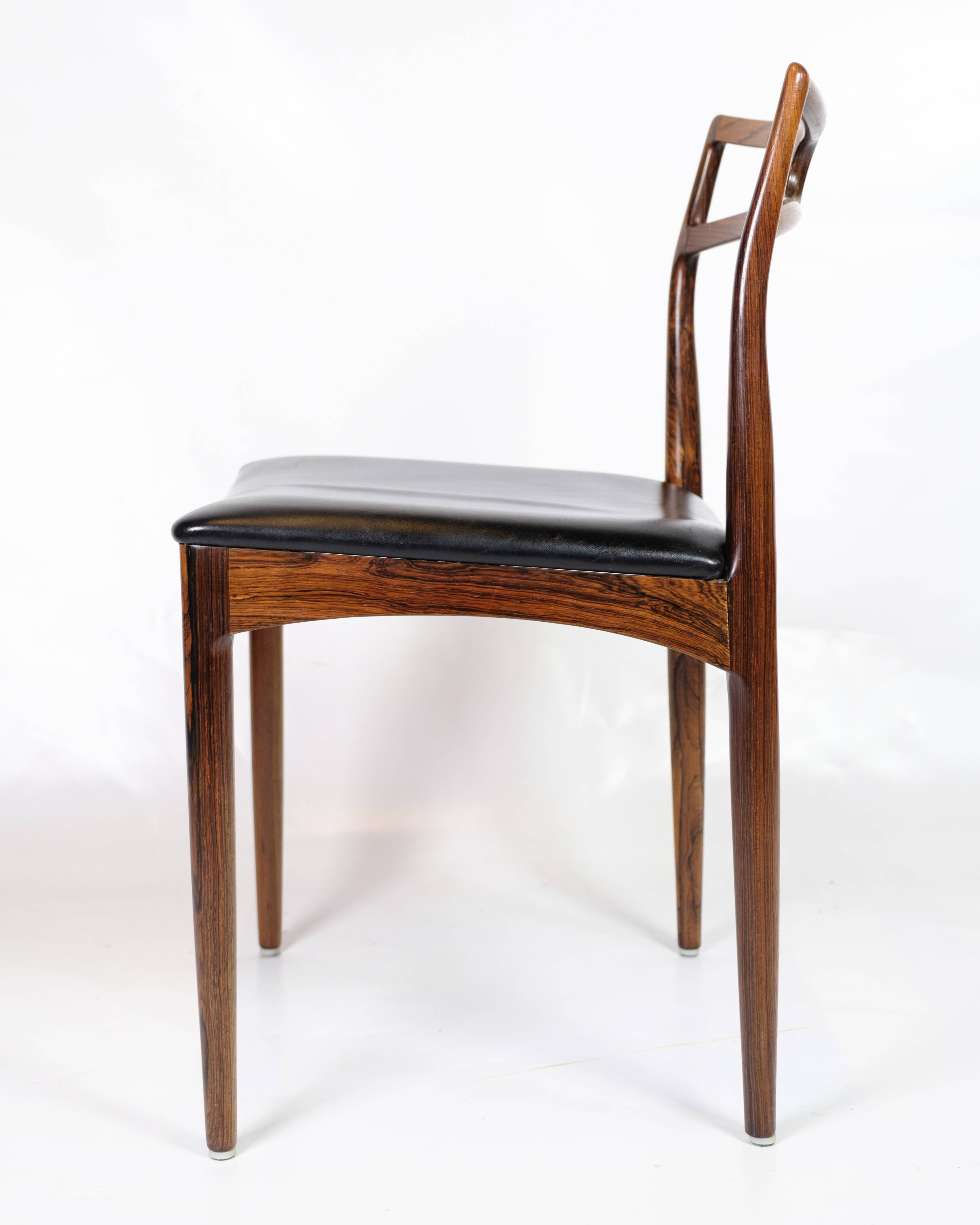 Set of 6 Dining Chairs Model 94 Made In Rosewood With Black Leather Seat By Johannes Andersen