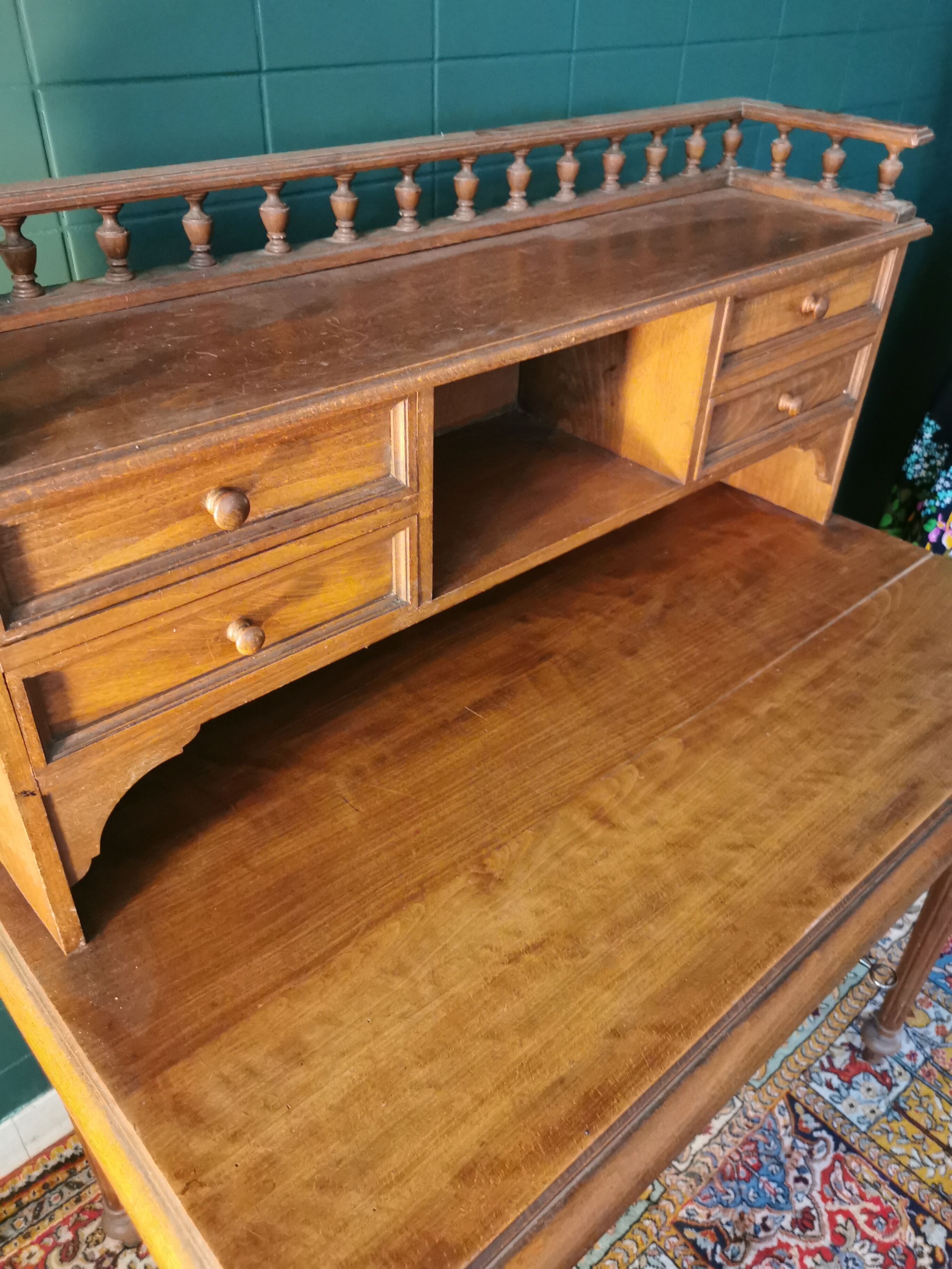 Empire style secretarial office