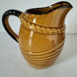 Headband pitcher