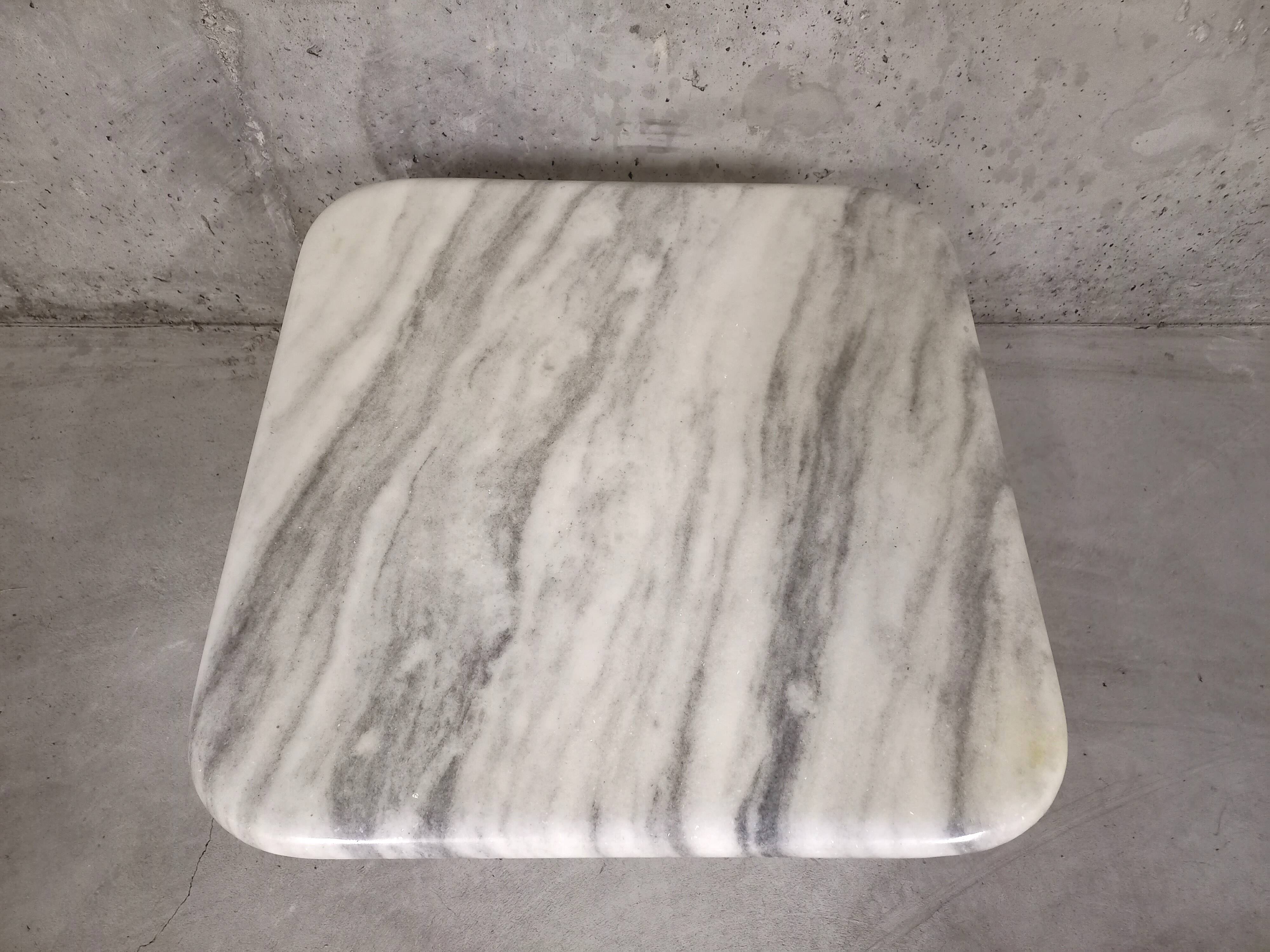 Vintage coffee table in white marble 70s