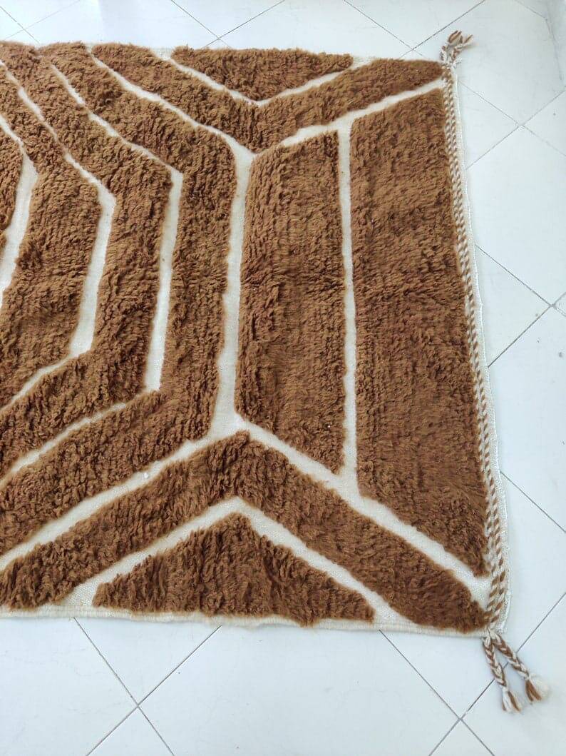 Handmade Moroccan Berber rug from the Atlas, size 200x300 cm.