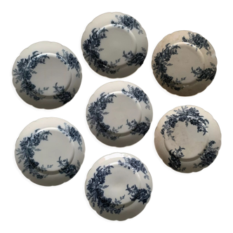 Set of seven flat plates in Johnson Bros English porcelain