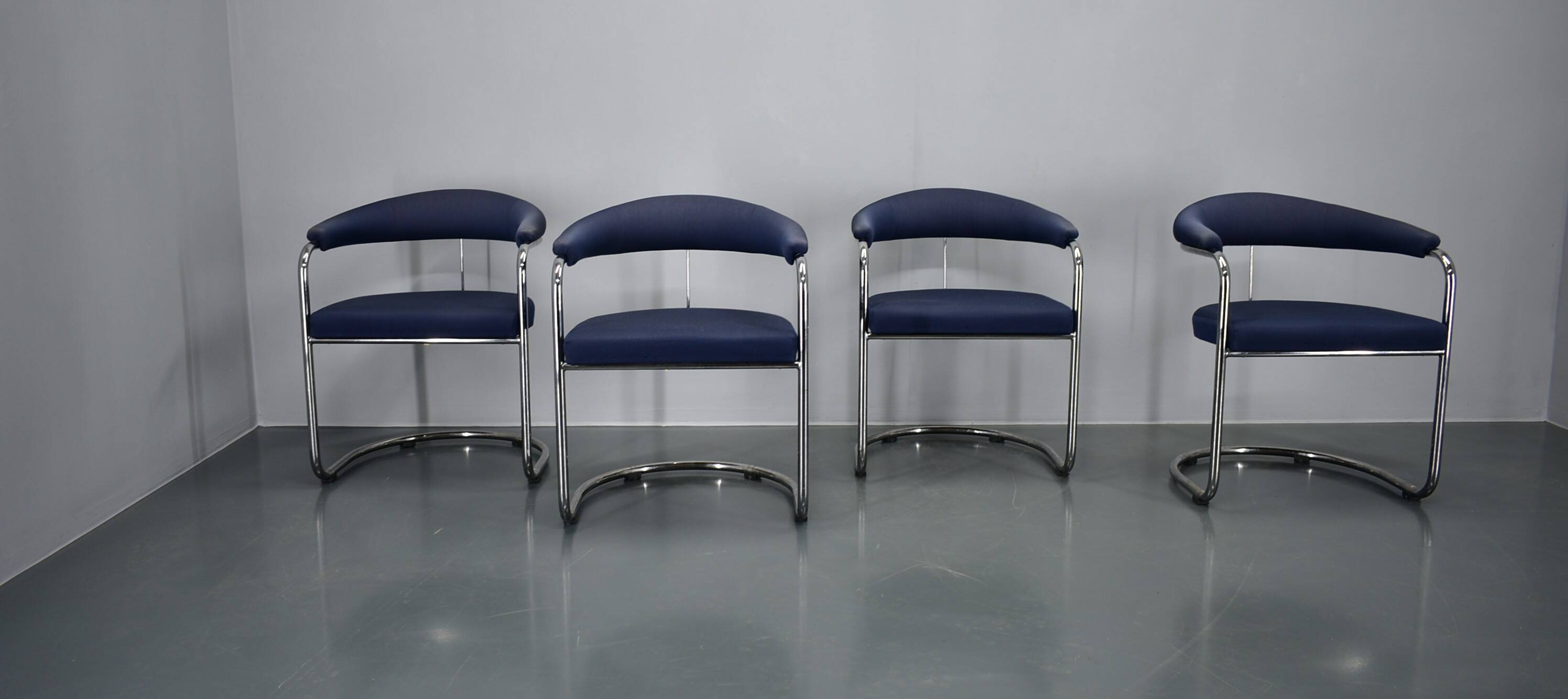 Anton Lorenz for Thonet "Ss33" Set of 4 chrome Armchairs in blue fabric , 1970s