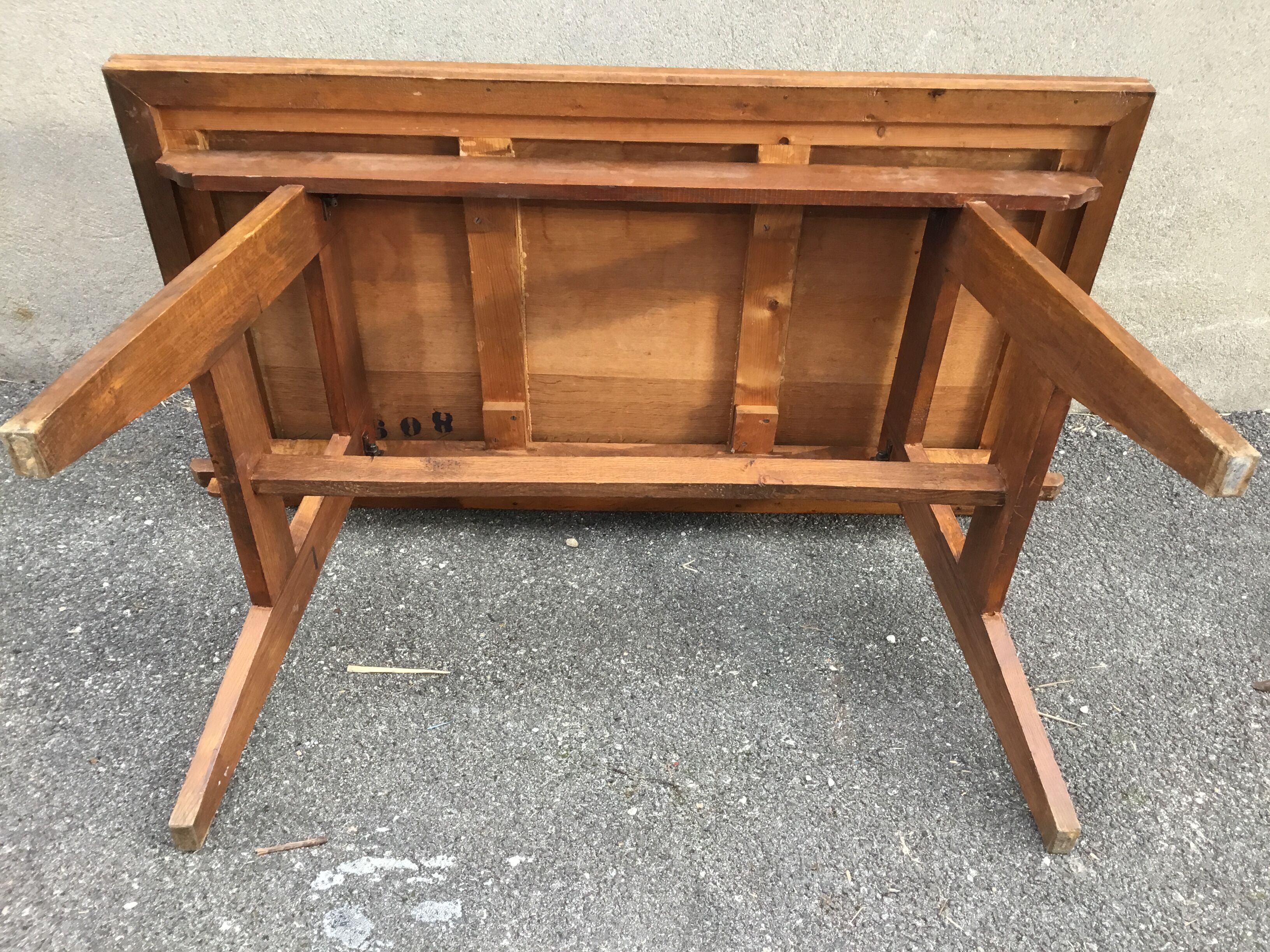 Table René Gabriel