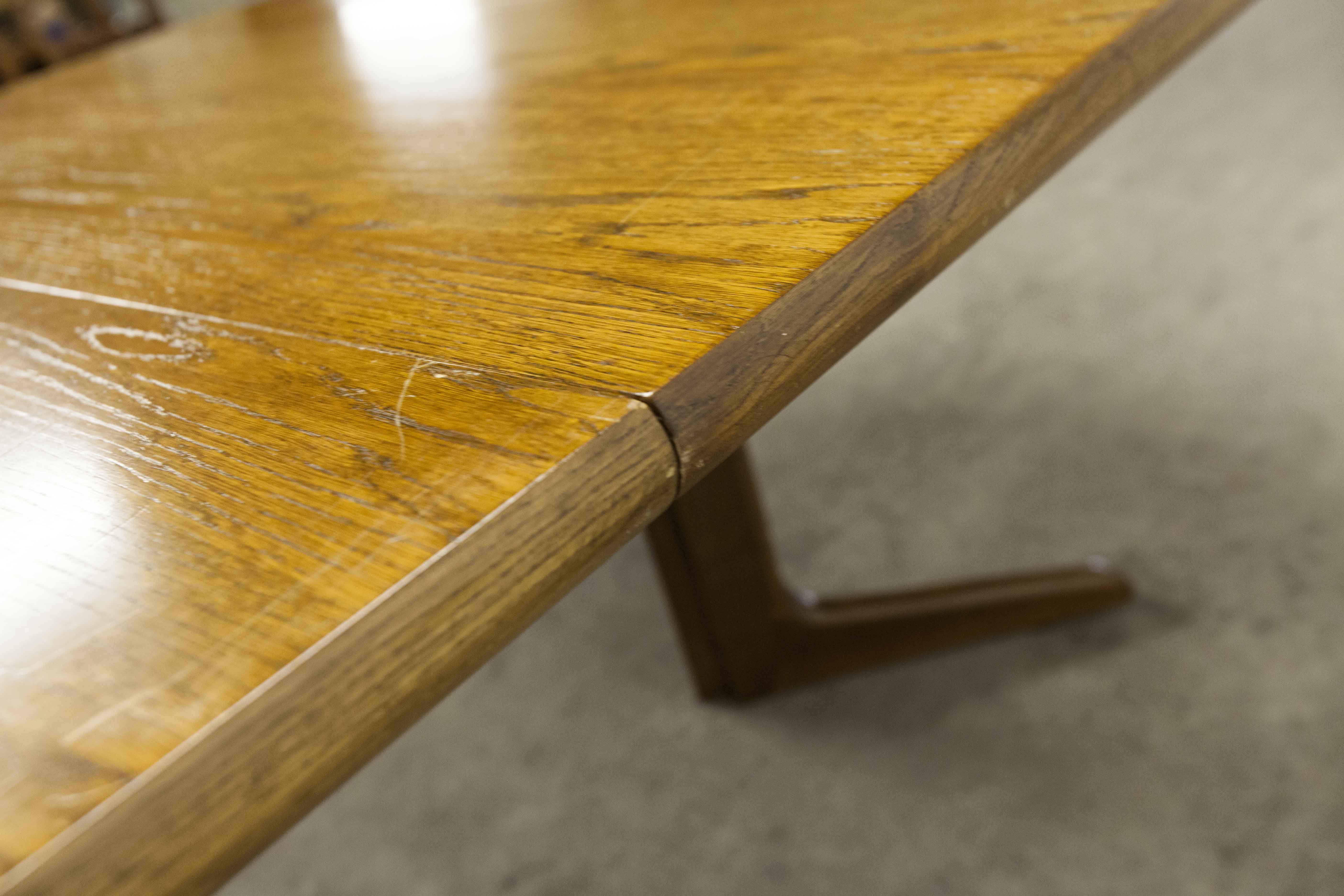 Roundtable 80's 2 solid wood extensions